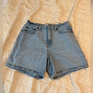 Abercrombie The Loose Short High Rise Jean Shorts, Like New, 28
